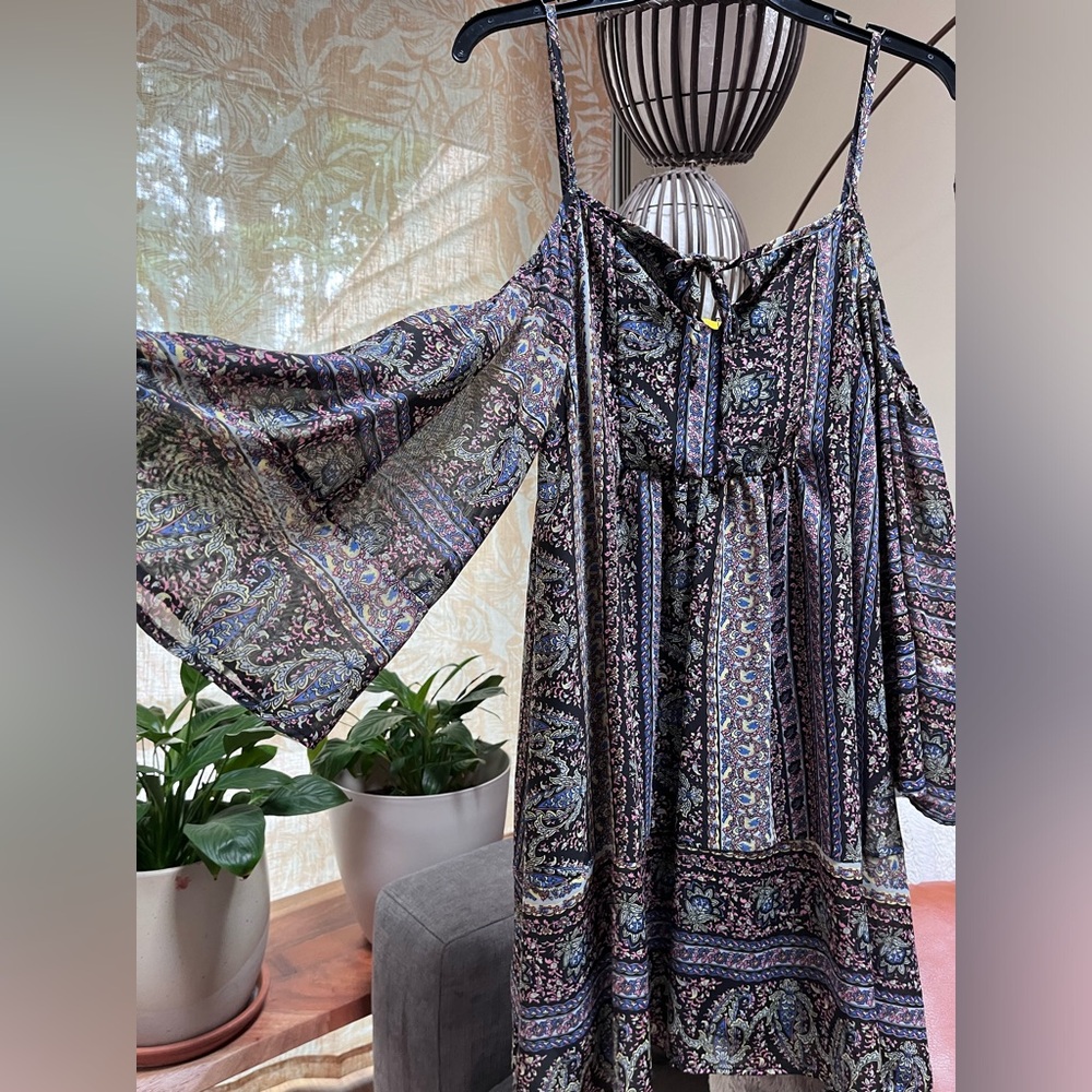 Off shoulder bell sleeve dress